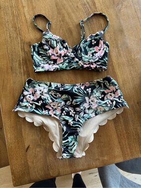 Vanilla/Beach Black Floral Underwire Bikini with Pink and Green Print